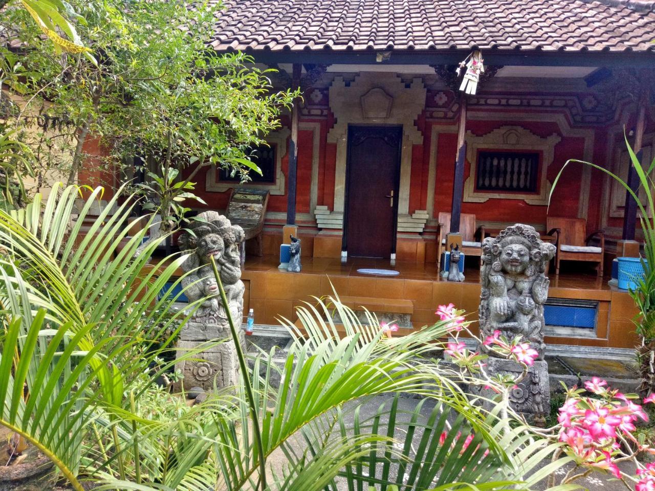 Suandi House Bed & Breakfast Ubud  Exterior photo