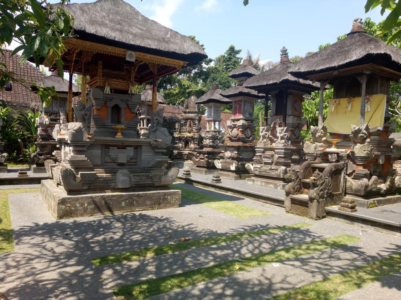 Suandi House Bed & Breakfast Ubud  Exterior photo