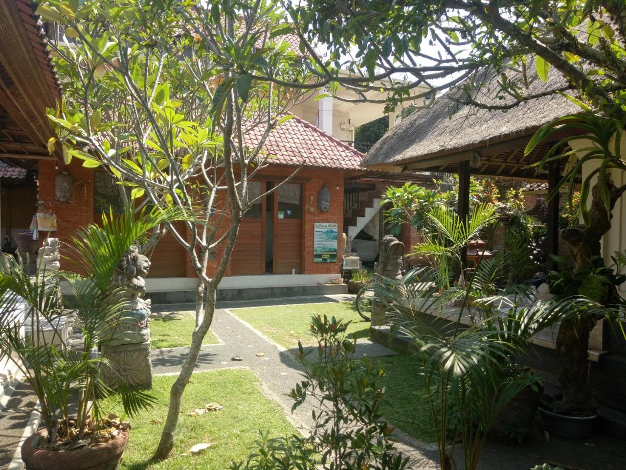Suandi House Bed & Breakfast Ubud  Exterior photo