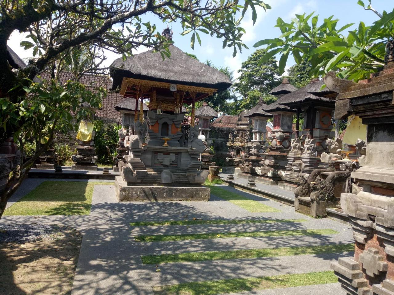 Suandi House Bed & Breakfast Ubud  Exterior photo